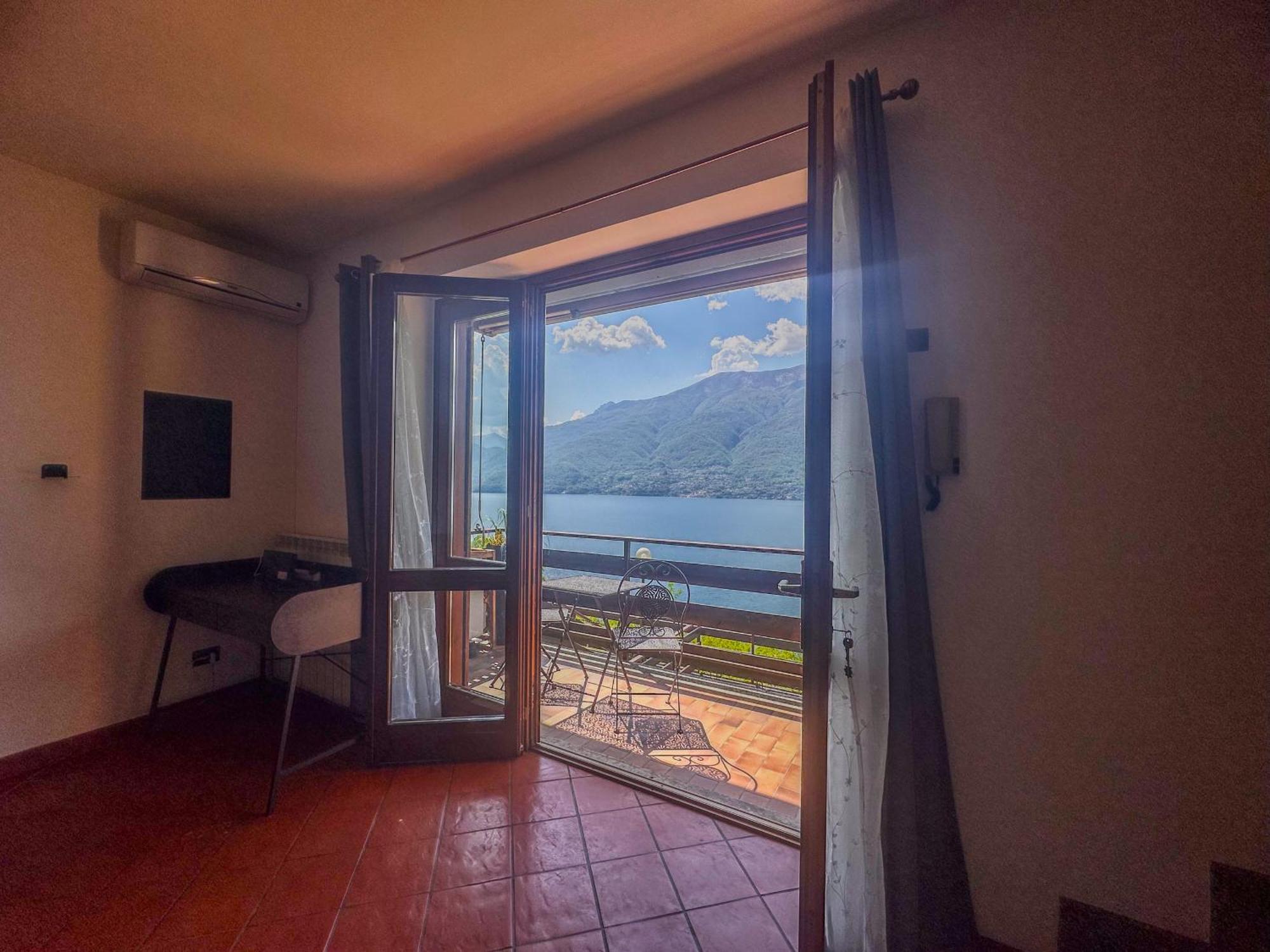 Appartamento A Due Passi Dal Lago Con Box Dorio Exterior photo